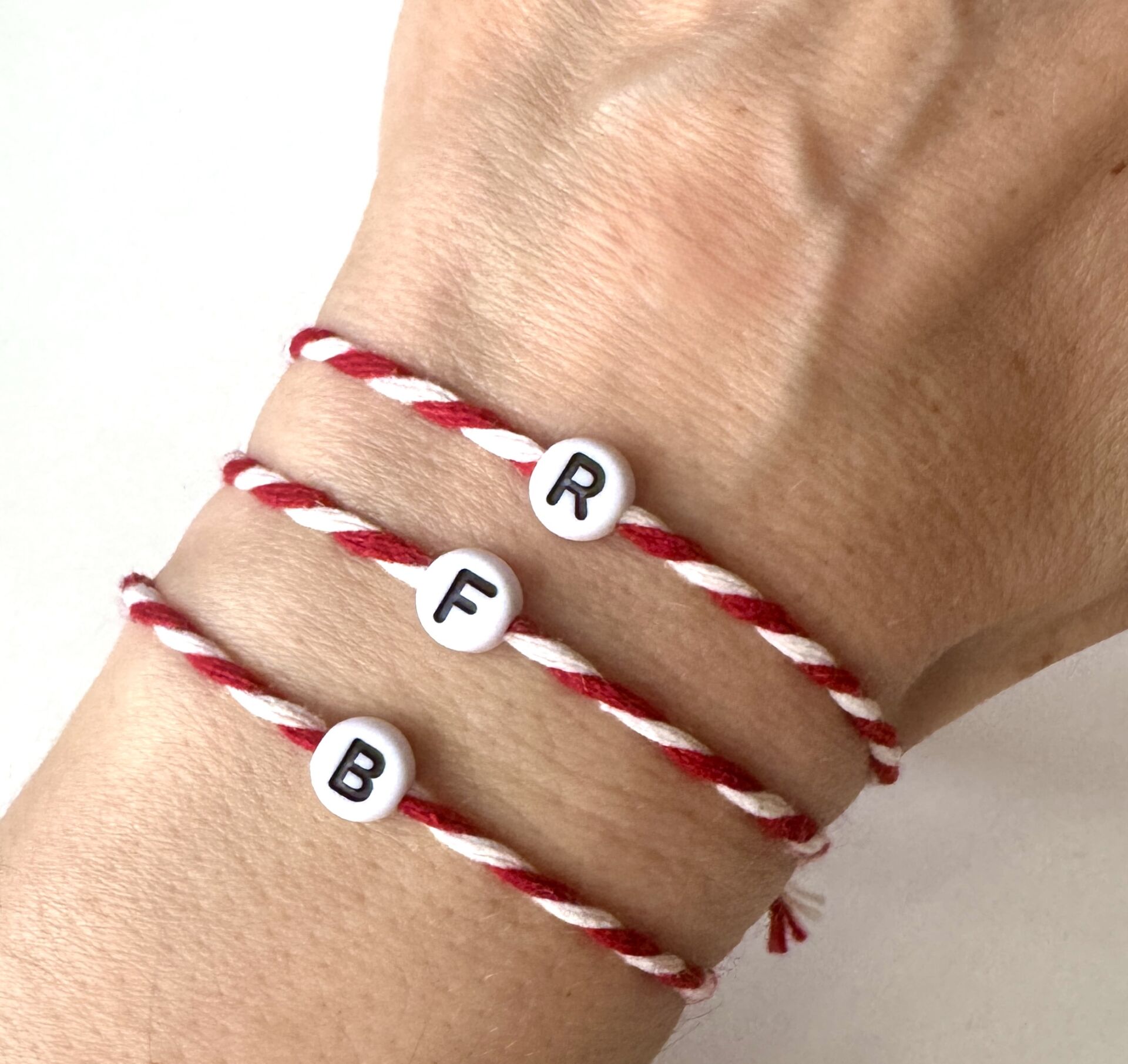 MARTENİÇKA HARF BİLEKLİK