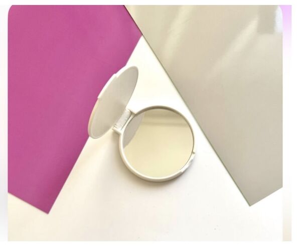 Kartlı pleksi cep aynası